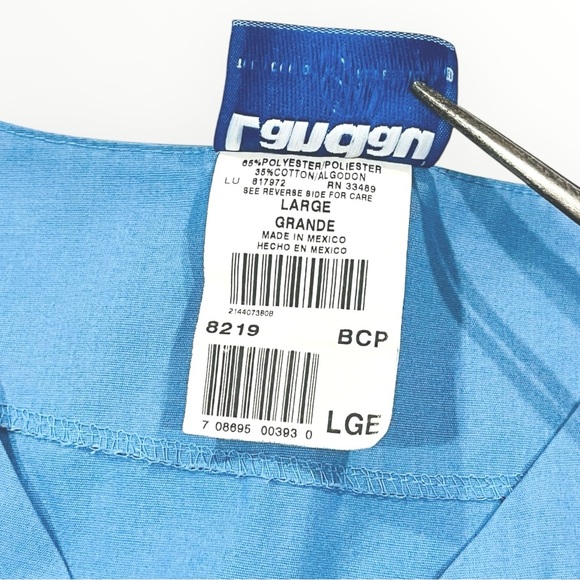 Landau Light Blue V-Neck Medical Scrub Top Unisex - Picture 11 of 12